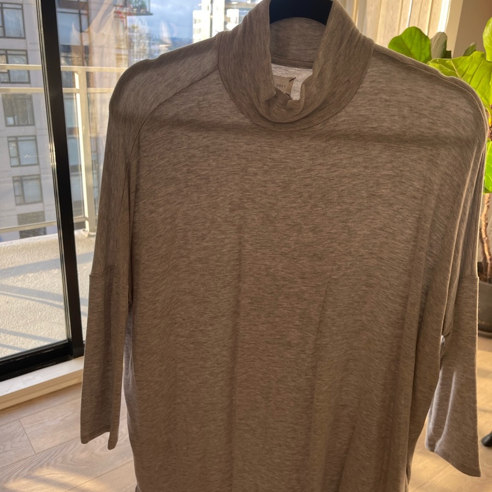 Lou & Grey sweater top